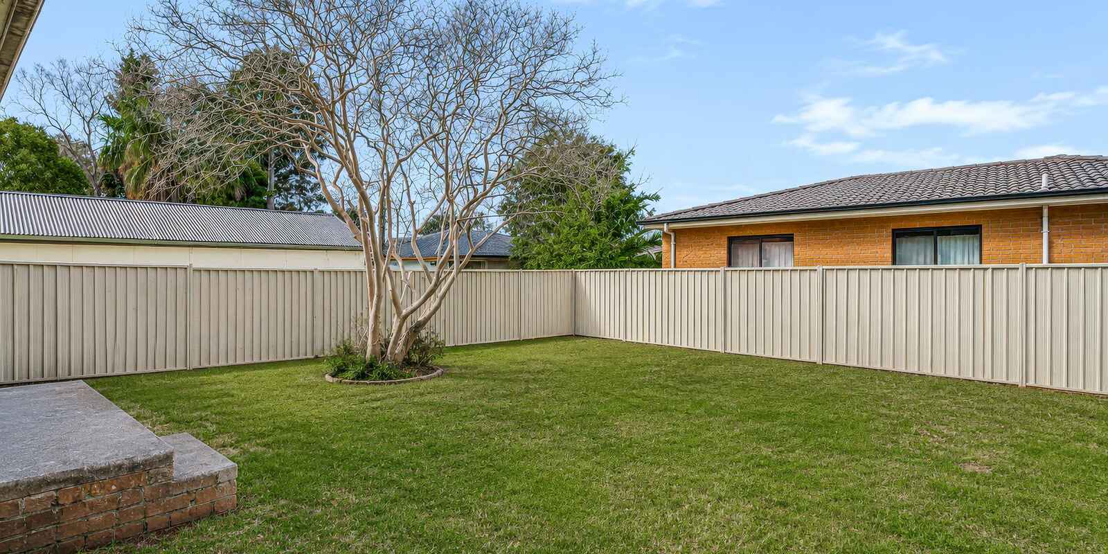 35 & 35A Dan Crescent Colyton