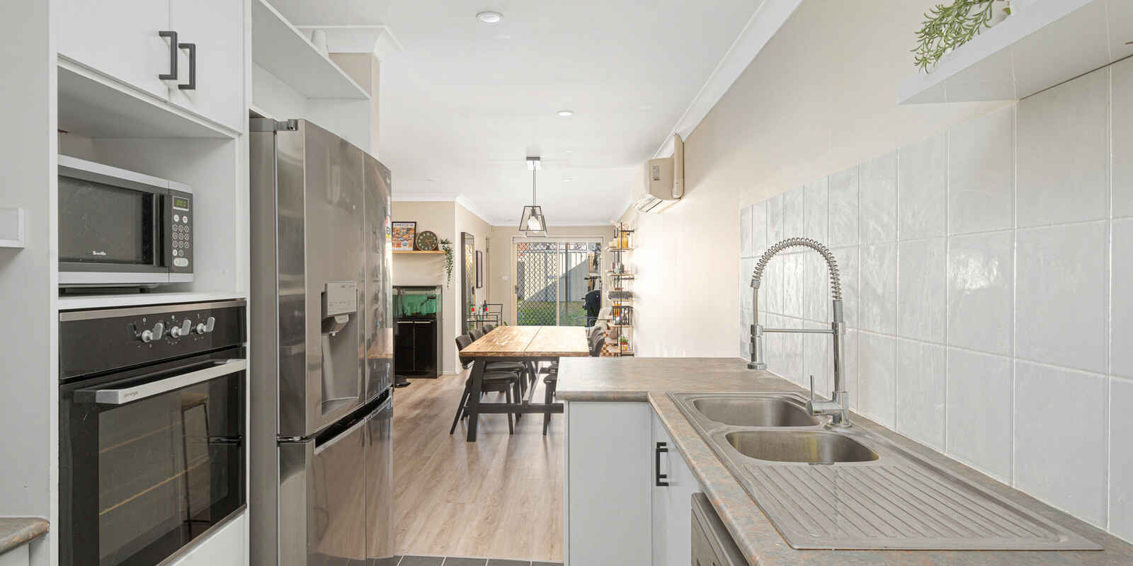 1/6 Brisbane Street Oxley Park