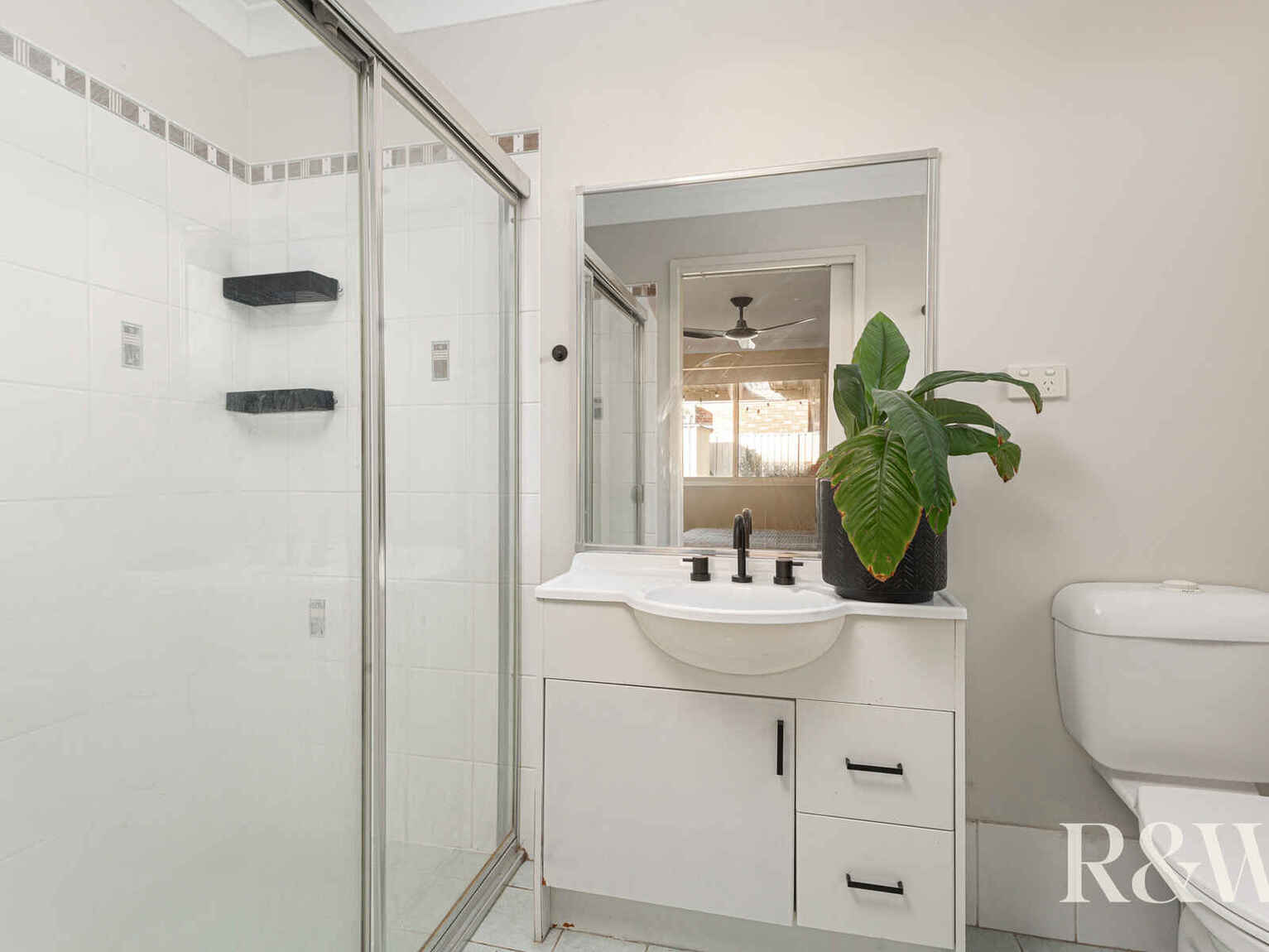 1/6 Brisbane Street Oxley Park