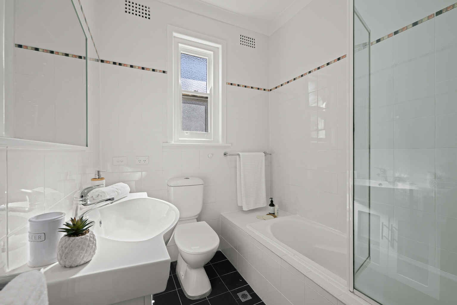 17 Onslow Street Canterbury 17 Onslow Street Canterbury