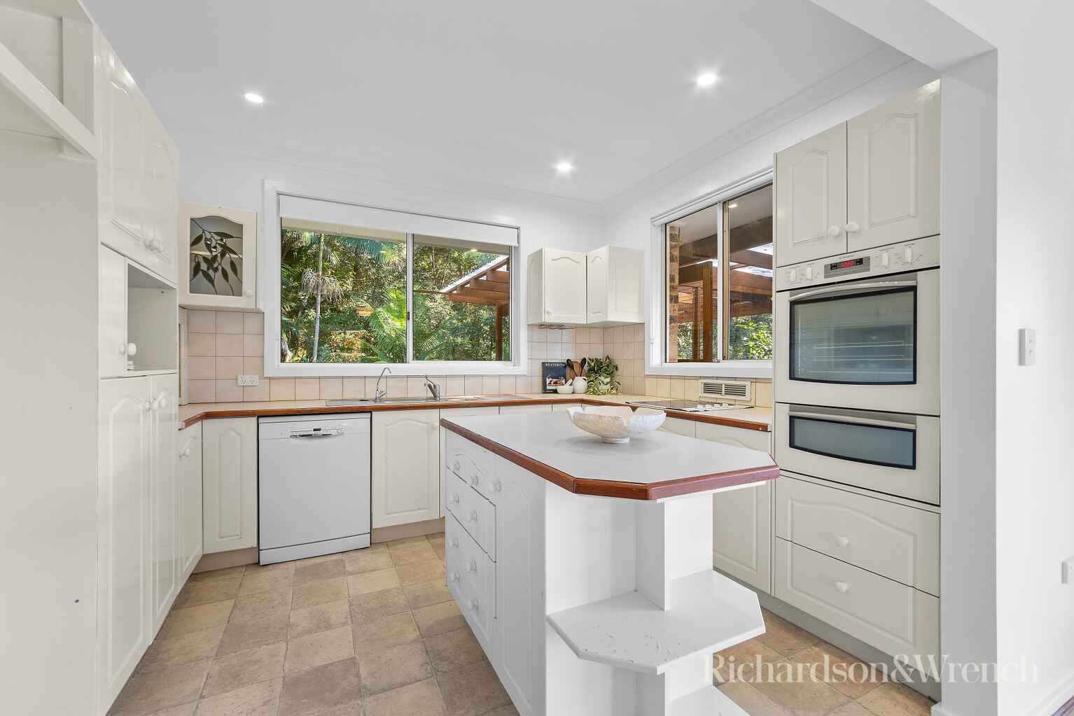 26 Homan Close Umina Beach 26 Homan Close Umina Beach