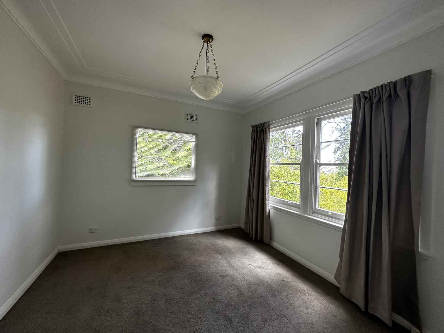 8 Evans Lookout Road Blackheath