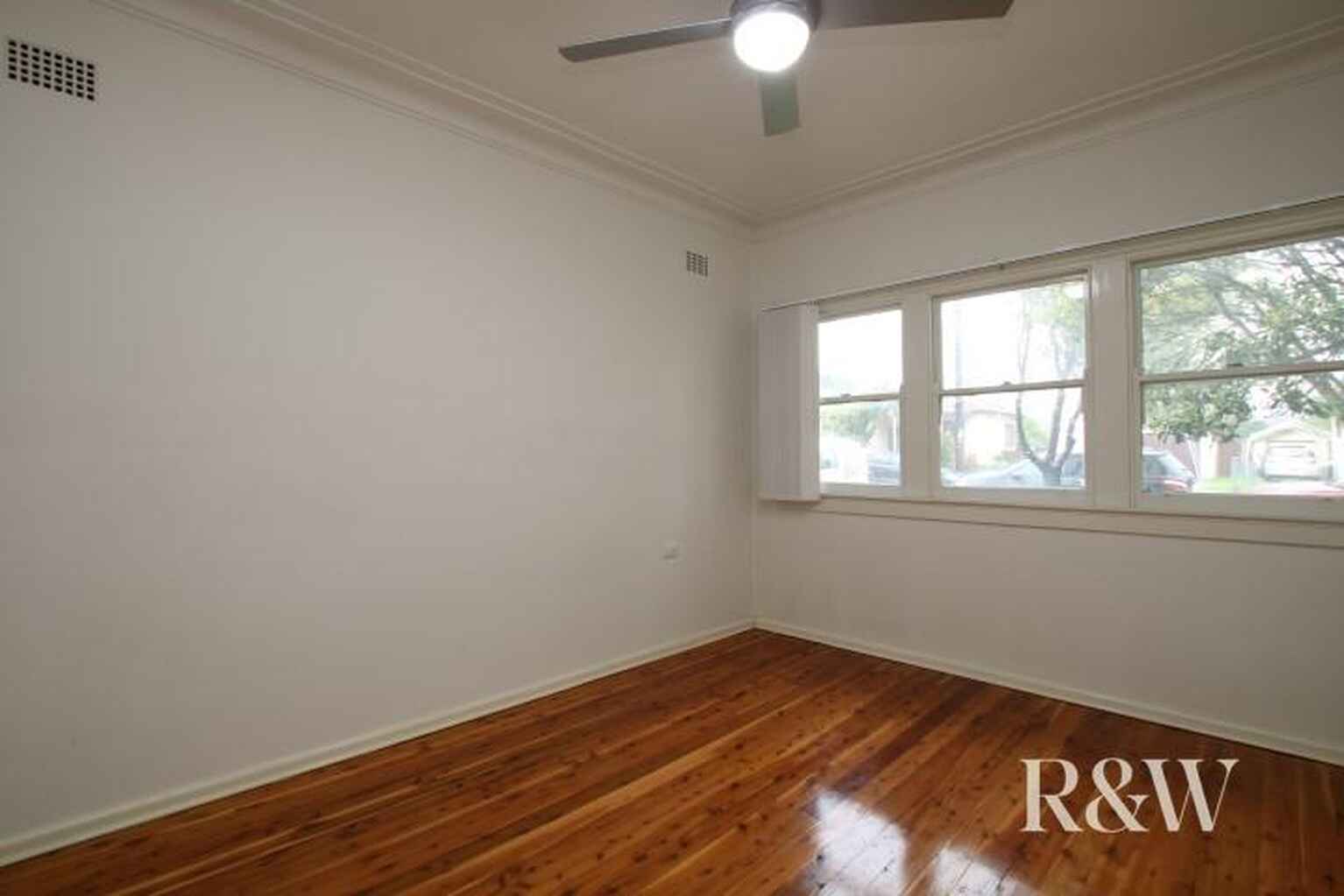 5 Omaroo Avenue Doonside
