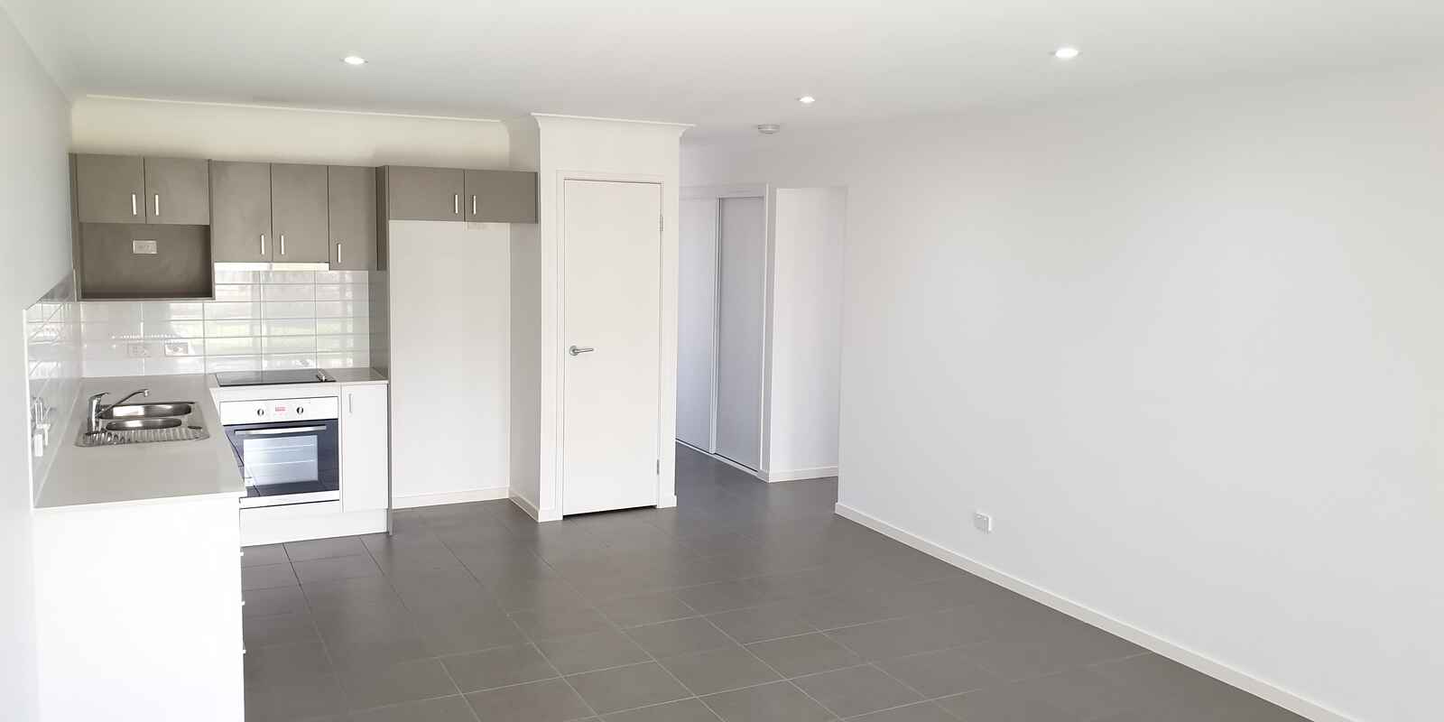 1/6 Coach Road West Morayfield 1/6 Coach Road West Morayfield