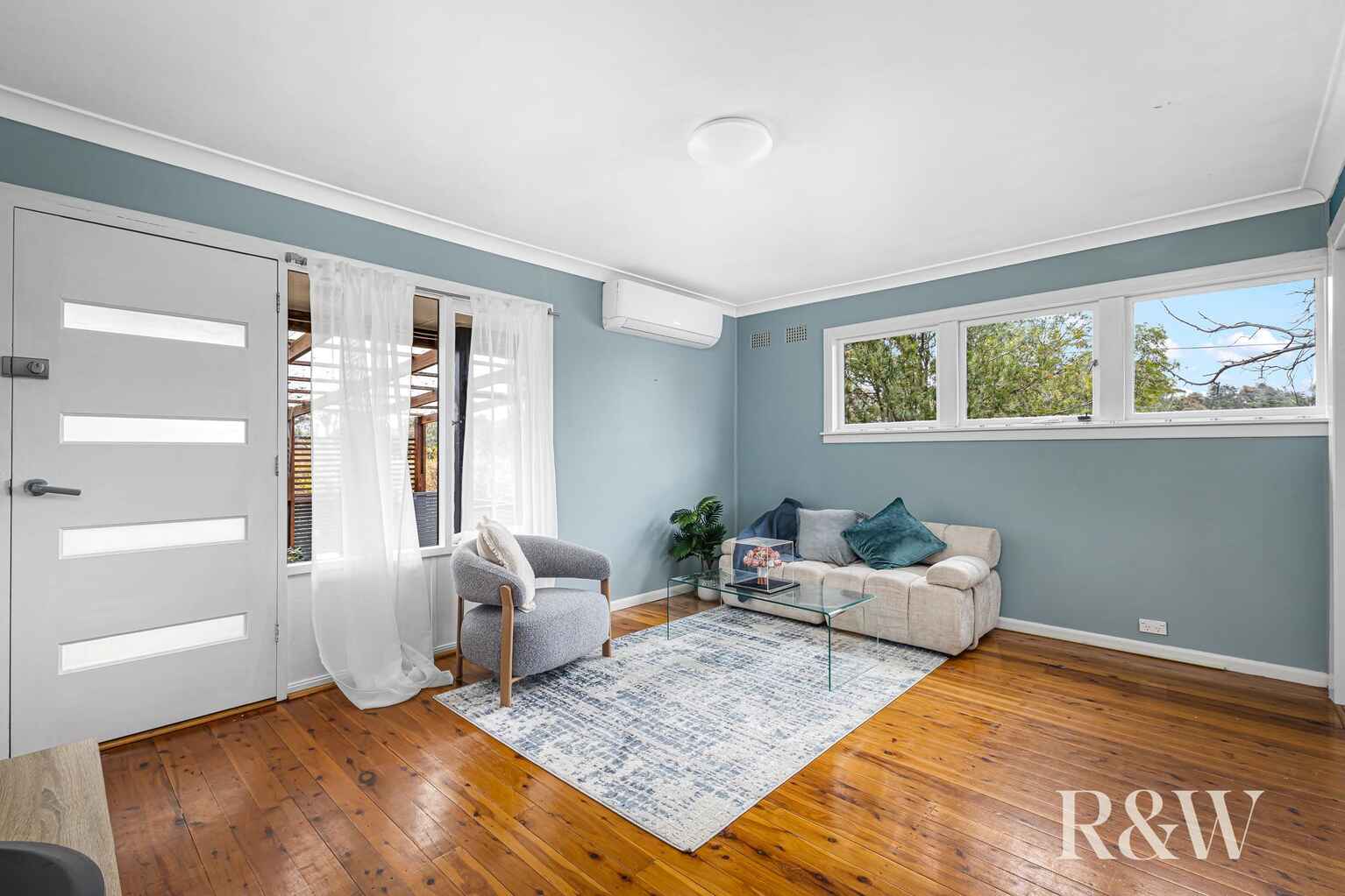 27 & 27A Ellsworth Drive Tregear 27 & 27A Ellsworth Drive Tregear