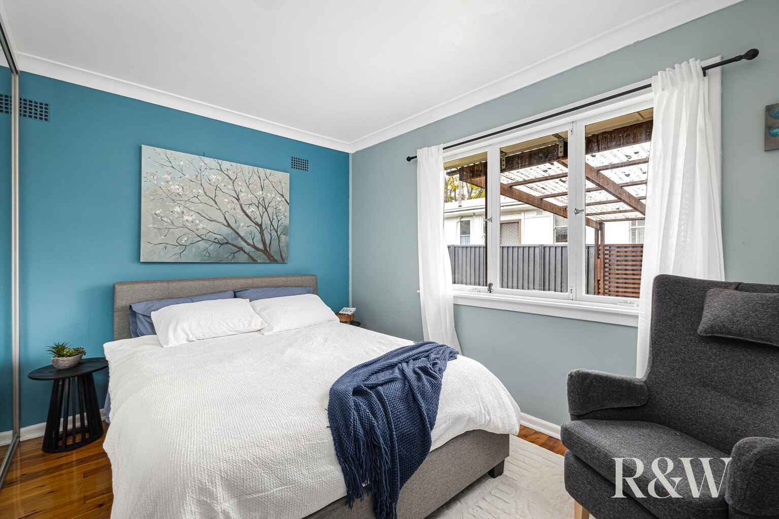 27 & 27A Ellsworth Drive Tregear 27 & 27A Ellsworth Drive Tregear