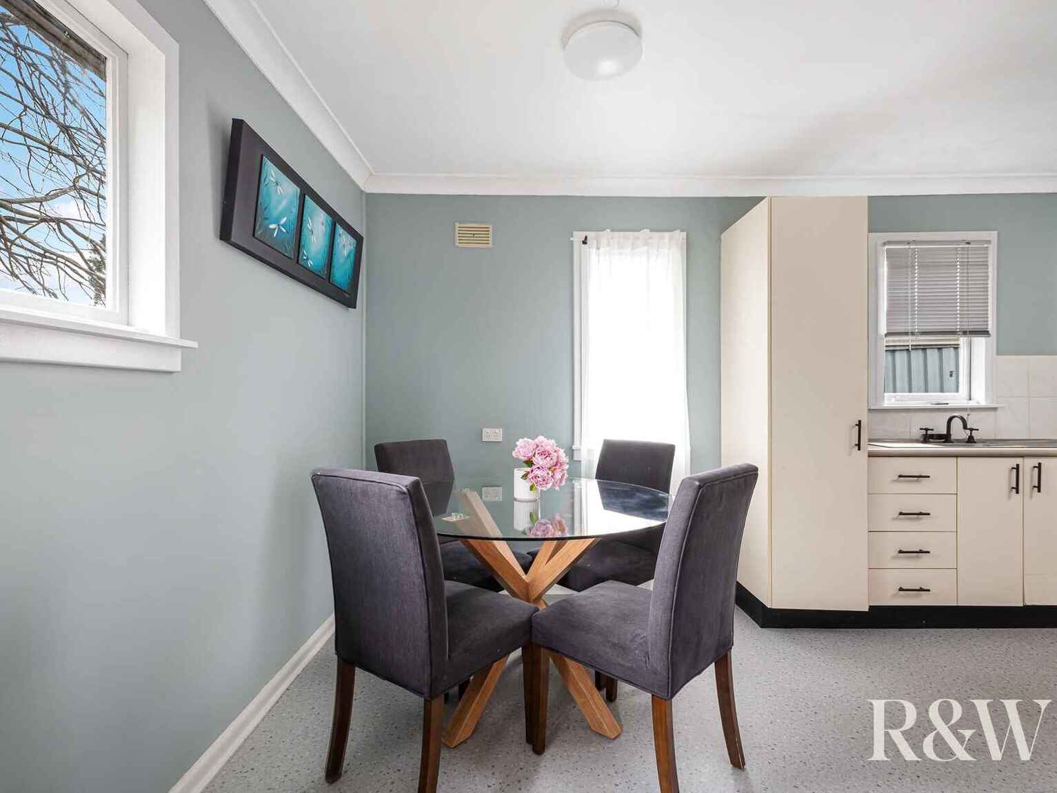 27 & 27A Ellsworth Drive Tregear 27 & 27A Ellsworth Drive Tregear