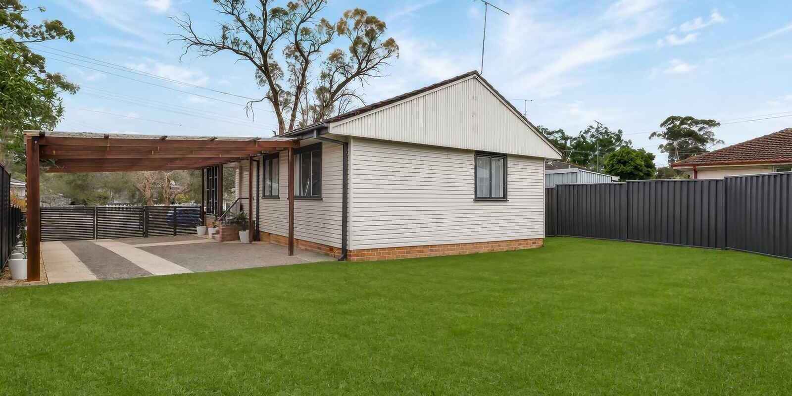 27 & 27A Ellsworth Drive Tregear 27 & 27A Ellsworth Drive Tregear