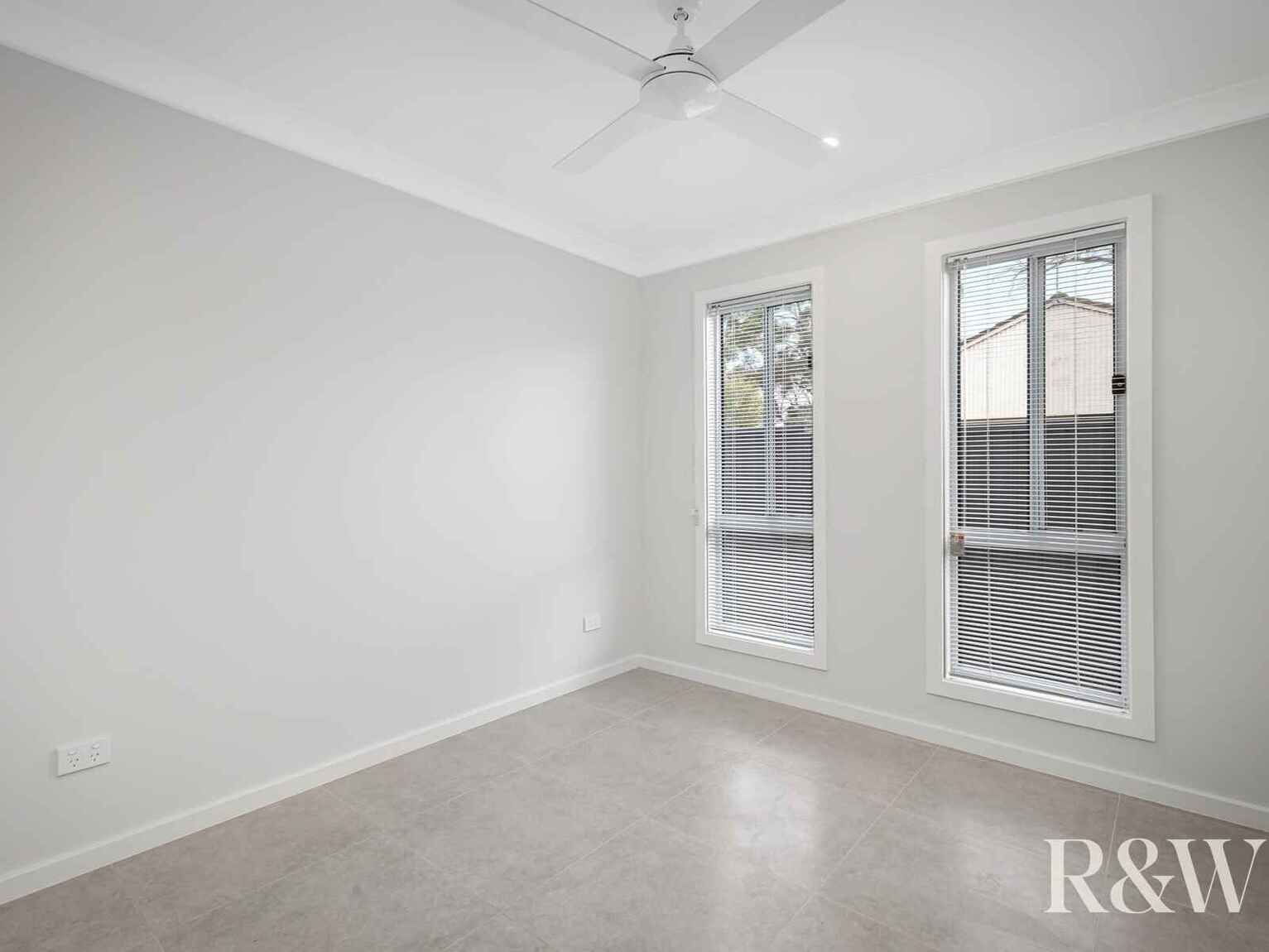 27 & 27A Ellsworth Drive Tregear 27 & 27A Ellsworth Drive Tregear