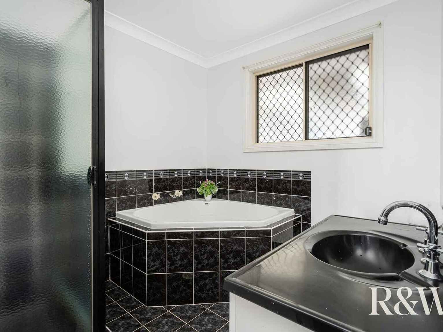 17 Mabuhay Grove Mount Druitt