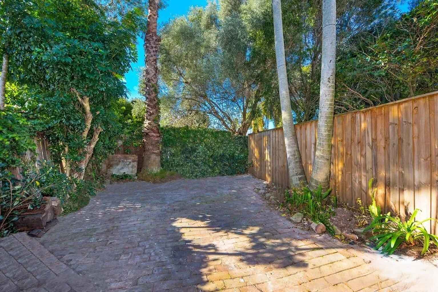 27 Woodland Street Marrickville
