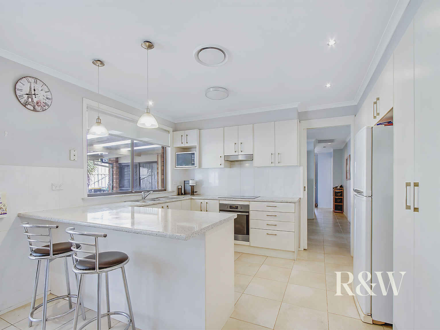 7 Eucumbene Place St Clair