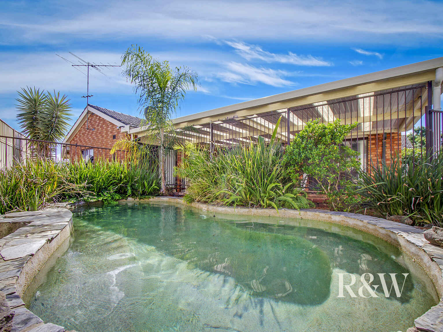 7 Eucumbene Place St Clair