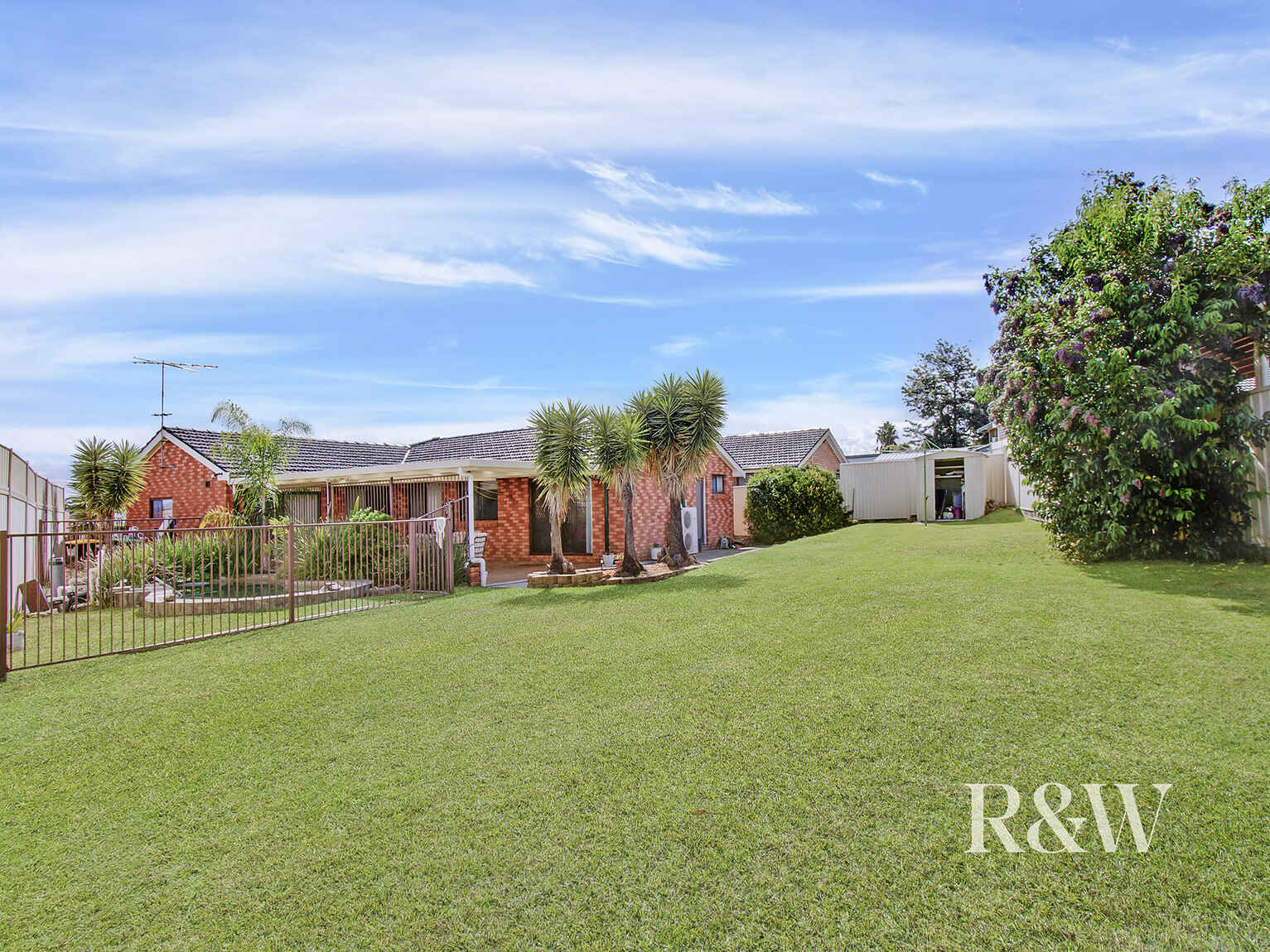 7 Eucumbene Place St Clair