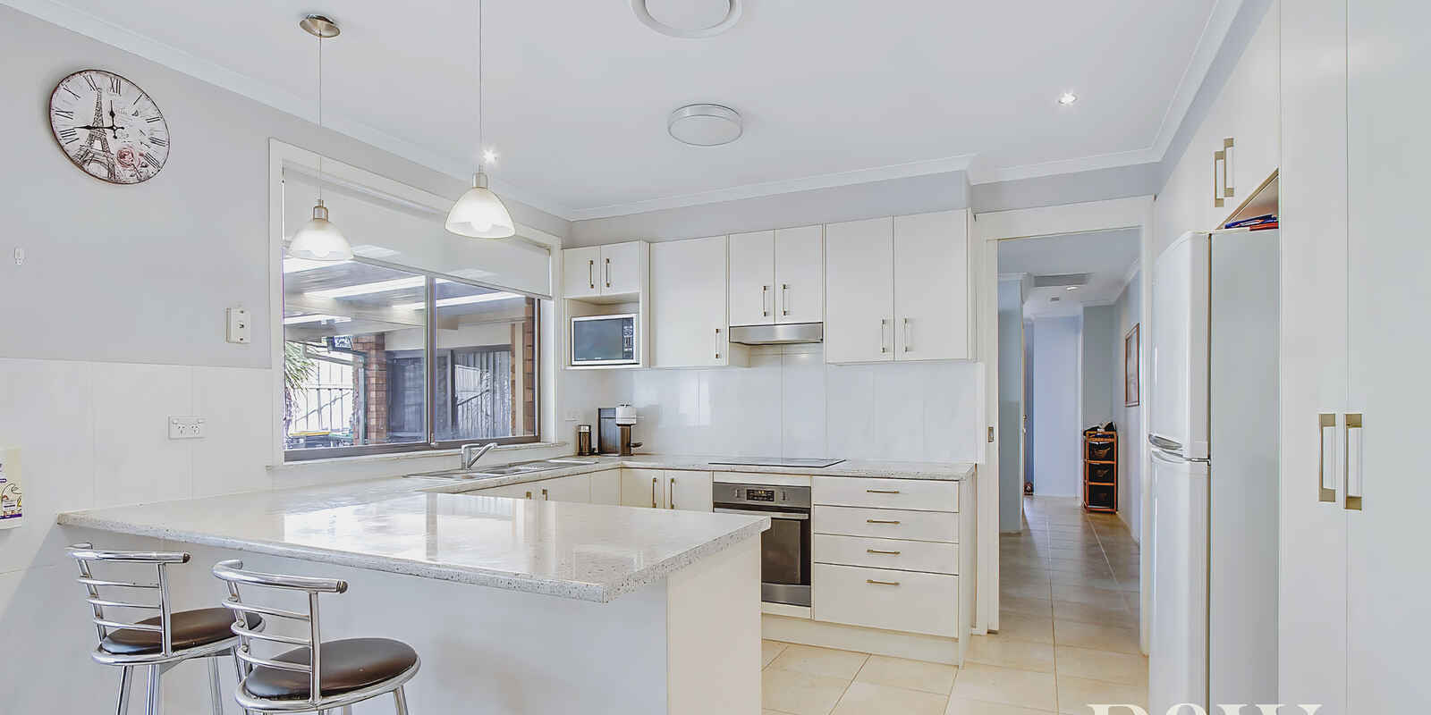 7 Eucumbene Place St Clair