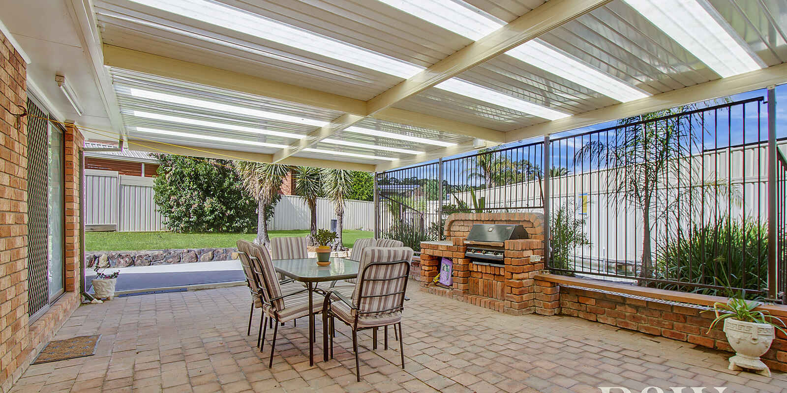 7 Eucumbene Place St Clair