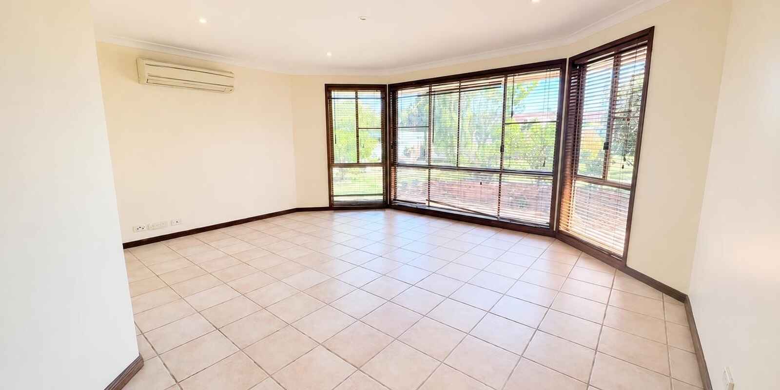 68 Englorie Park Drive Glen Alpine 68 Englorie Park Drive Glen Alpine