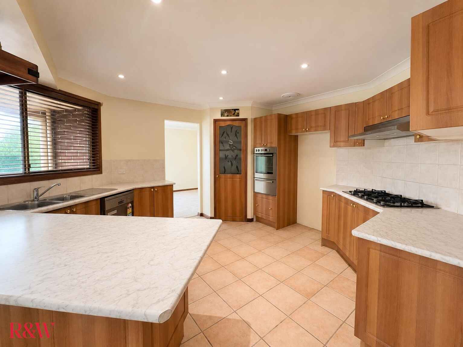 68 Englorie Park Drive Glen Alpine 68 Englorie Park Drive Glen Alpine
