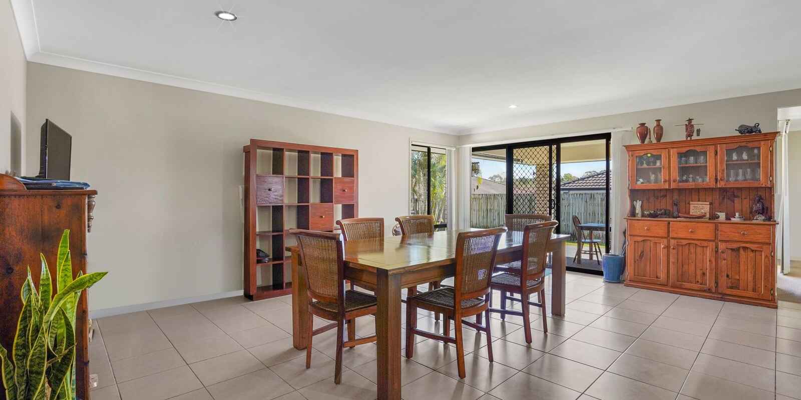 60 Coach Road West Morayfield 60 Coach Road West Morayfield