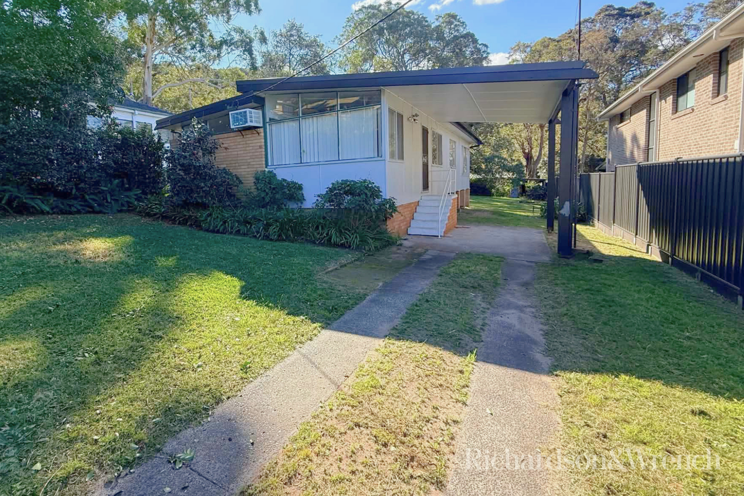 27 Takari Avenue Point Clare