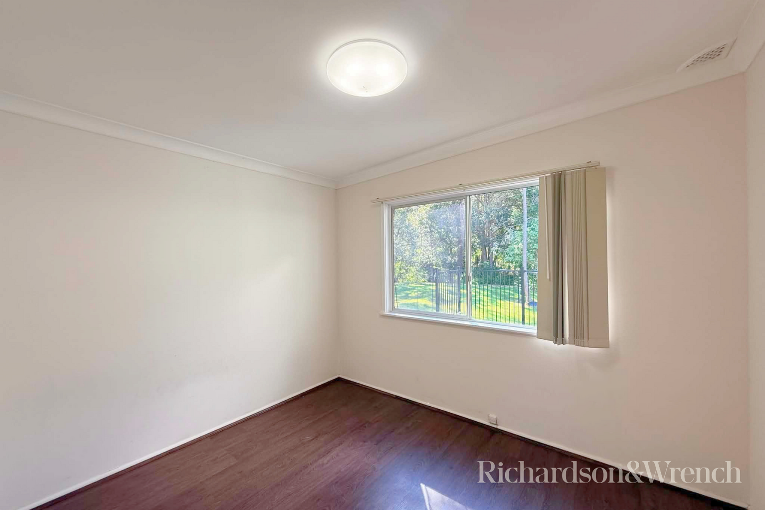 27 Takari Avenue Point Clare