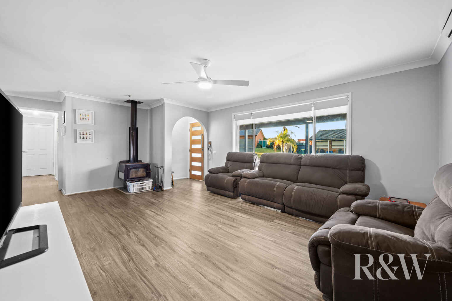 4 BRIERLEY PLACE Eagle Vale 4 BRIERLEY PLACE Eagle Vale