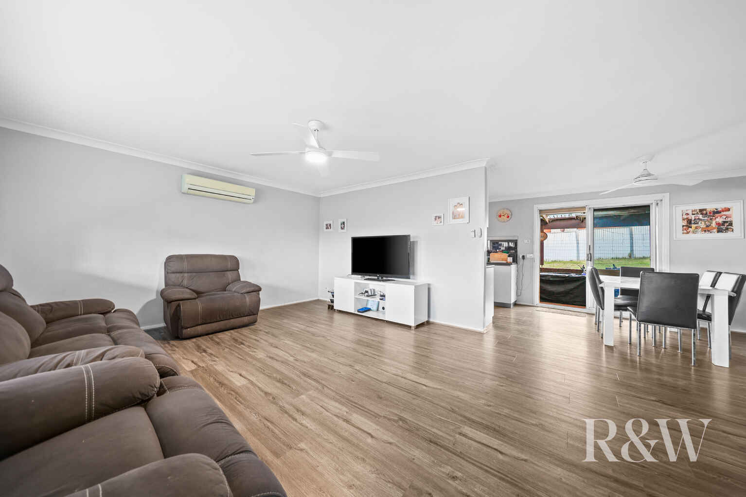 4 BRIERLEY PLACE Eagle Vale 4 BRIERLEY PLACE Eagle Vale