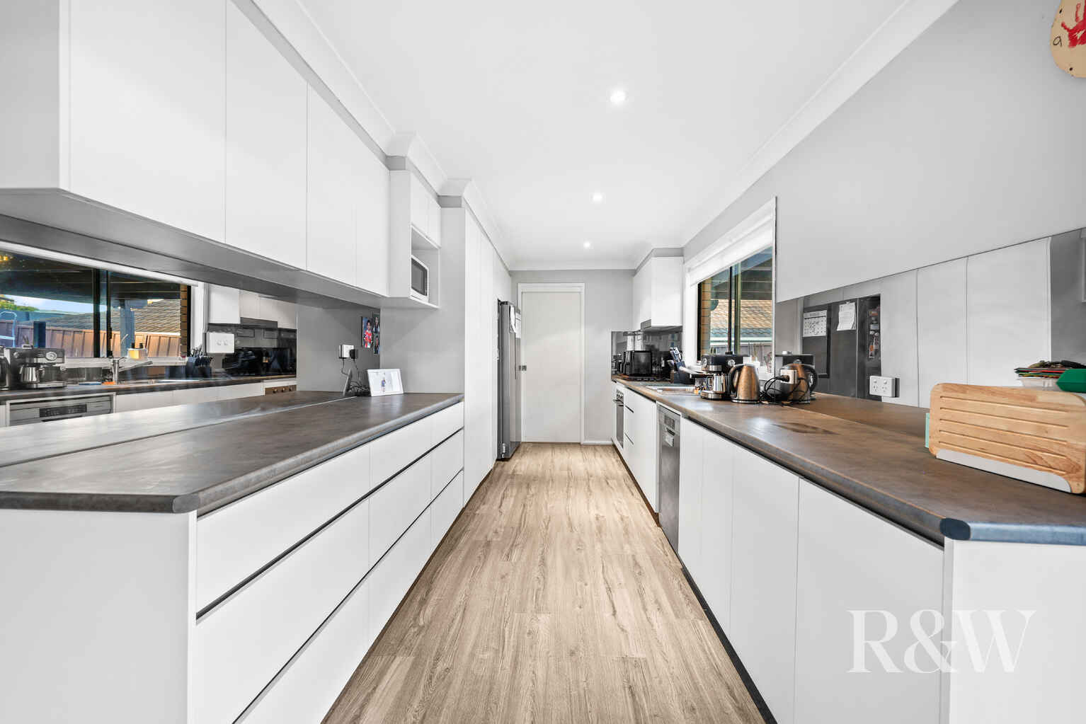 4 BRIERLEY PLACE Eagle Vale 4 BRIERLEY PLACE Eagle Vale