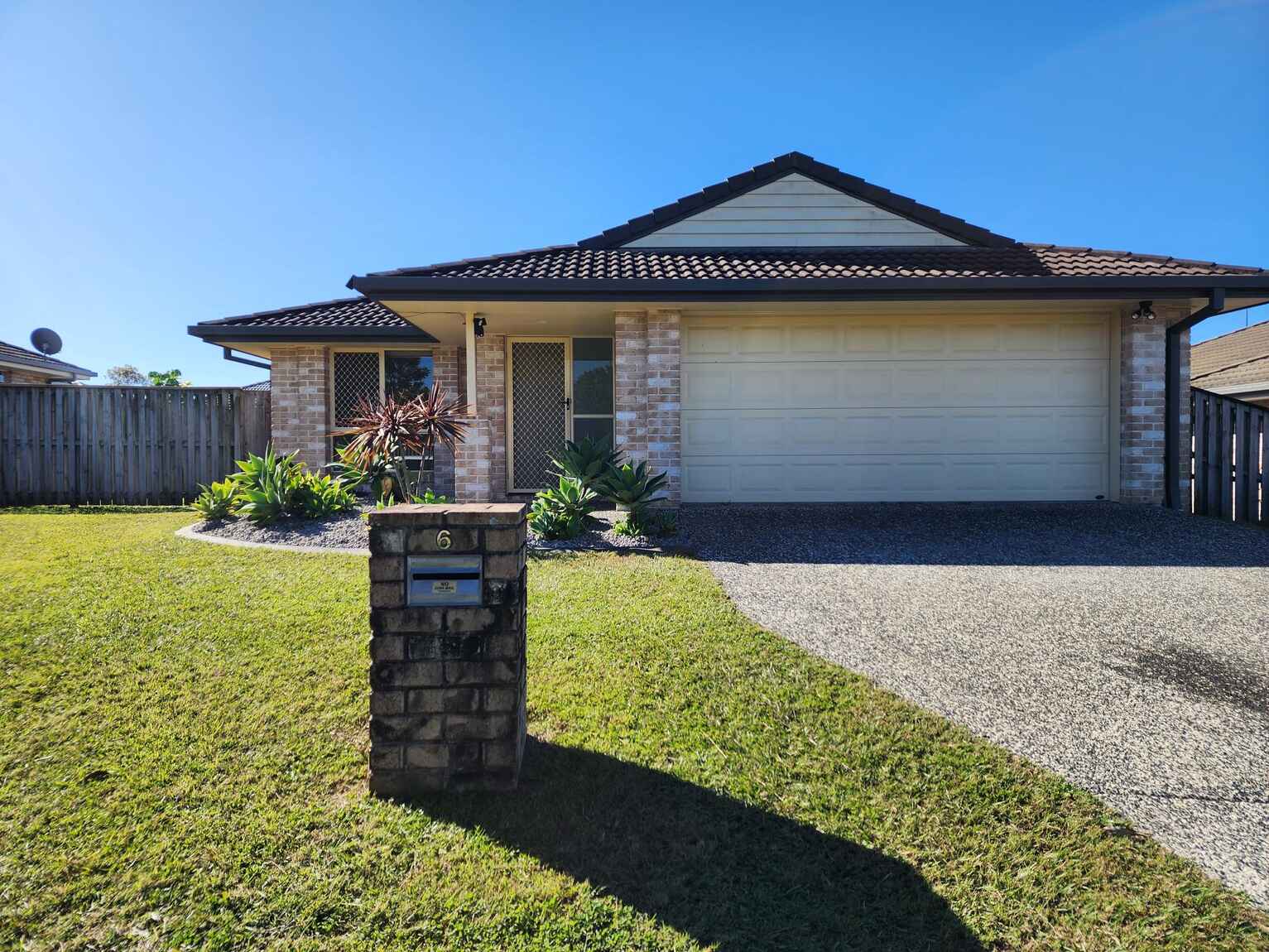 6 Bluejay Circuit Morayfield 6 Bluejay Circuit Morayfield