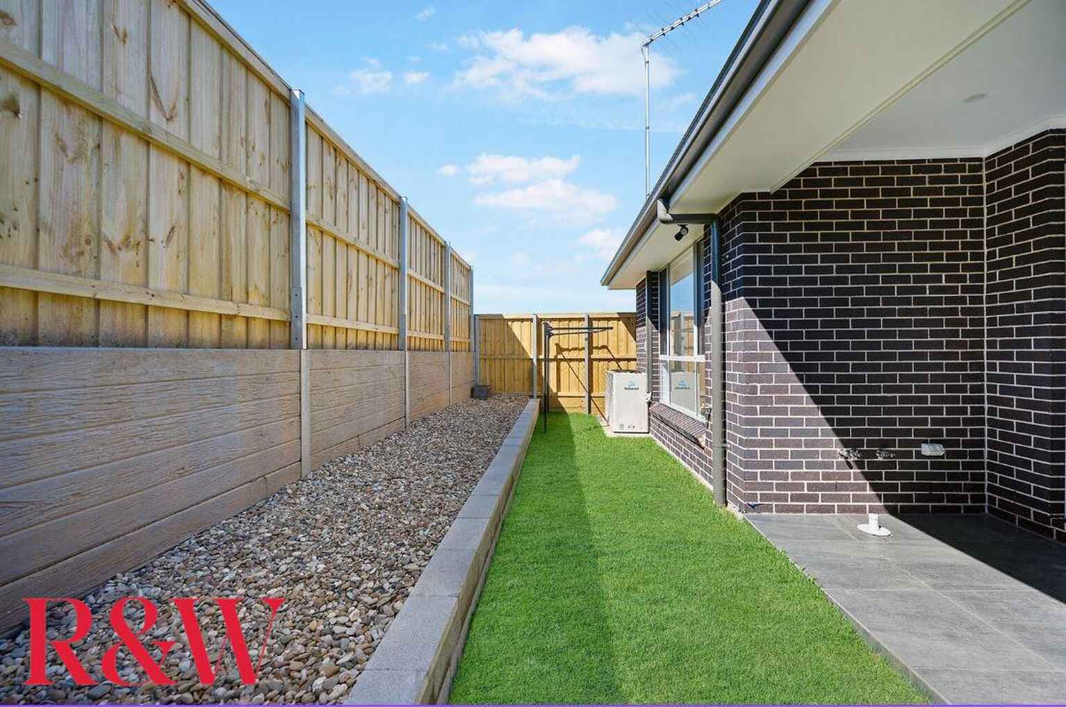 13 Dunstan Drive Bradbury 13 Dunstan Drive Bradbury