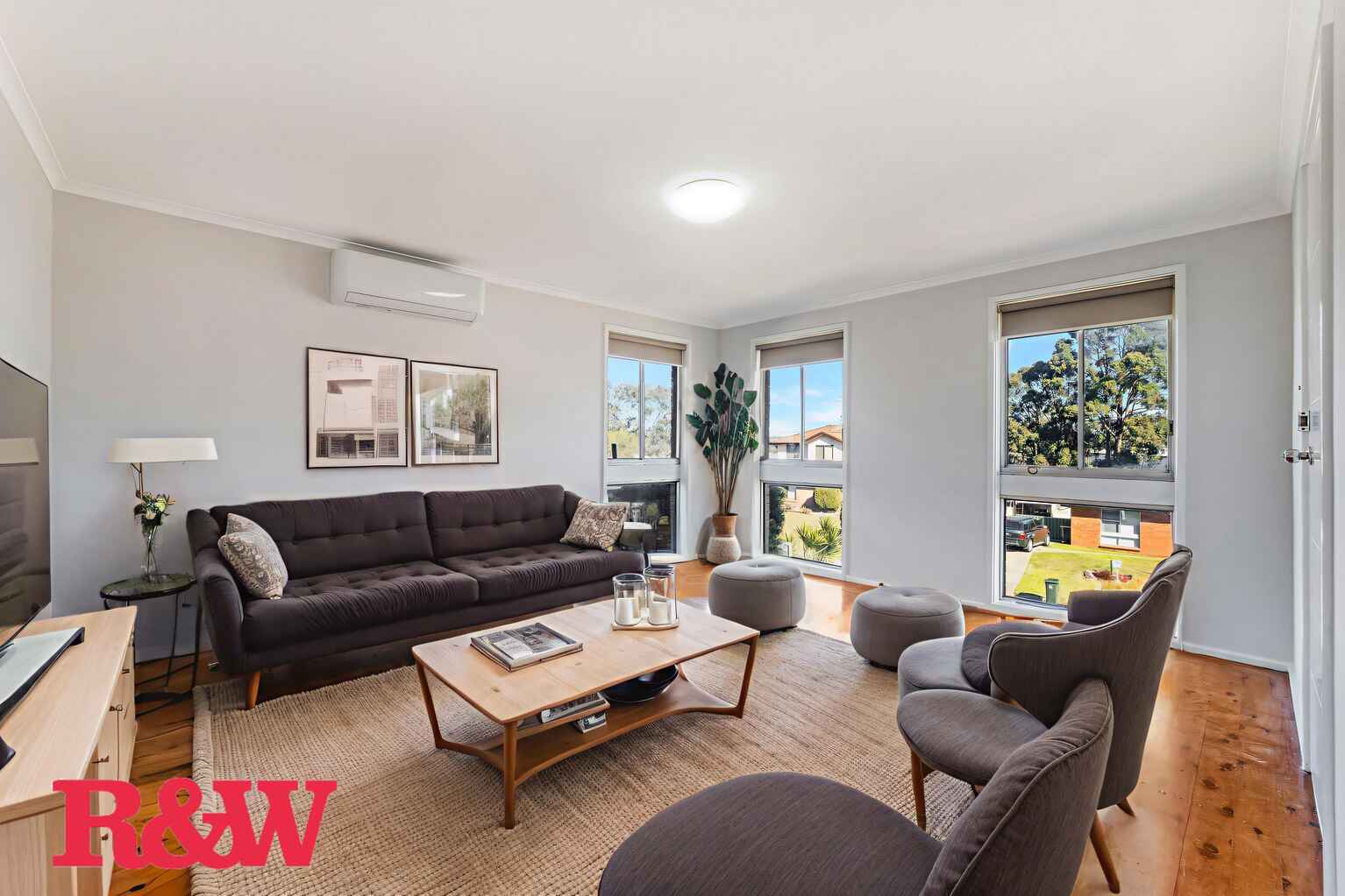 52 Elouera Crescent Woodbine 52 Elouera Crescent Woodbine