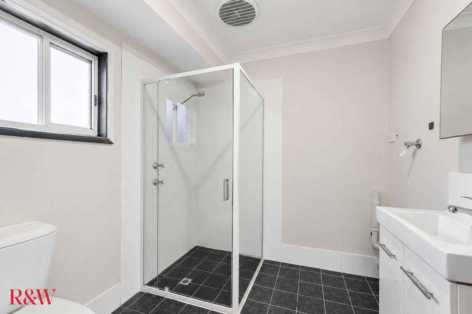 2b Mavick Crescent Leumeah 2b Mavick Crescent Leumeah