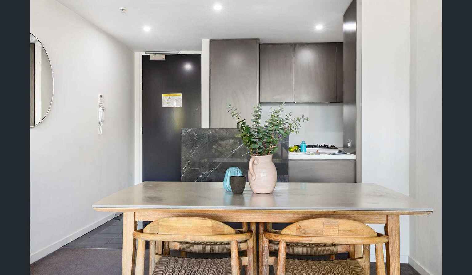 301/5 Sterling Circuit Camperdown 301/5 Sterling Circuit Camperdown