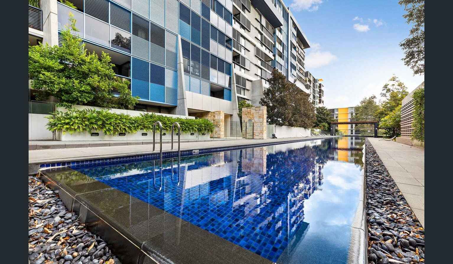 301/5 Sterling Circuit Camperdown 301/5 Sterling Circuit Camperdown