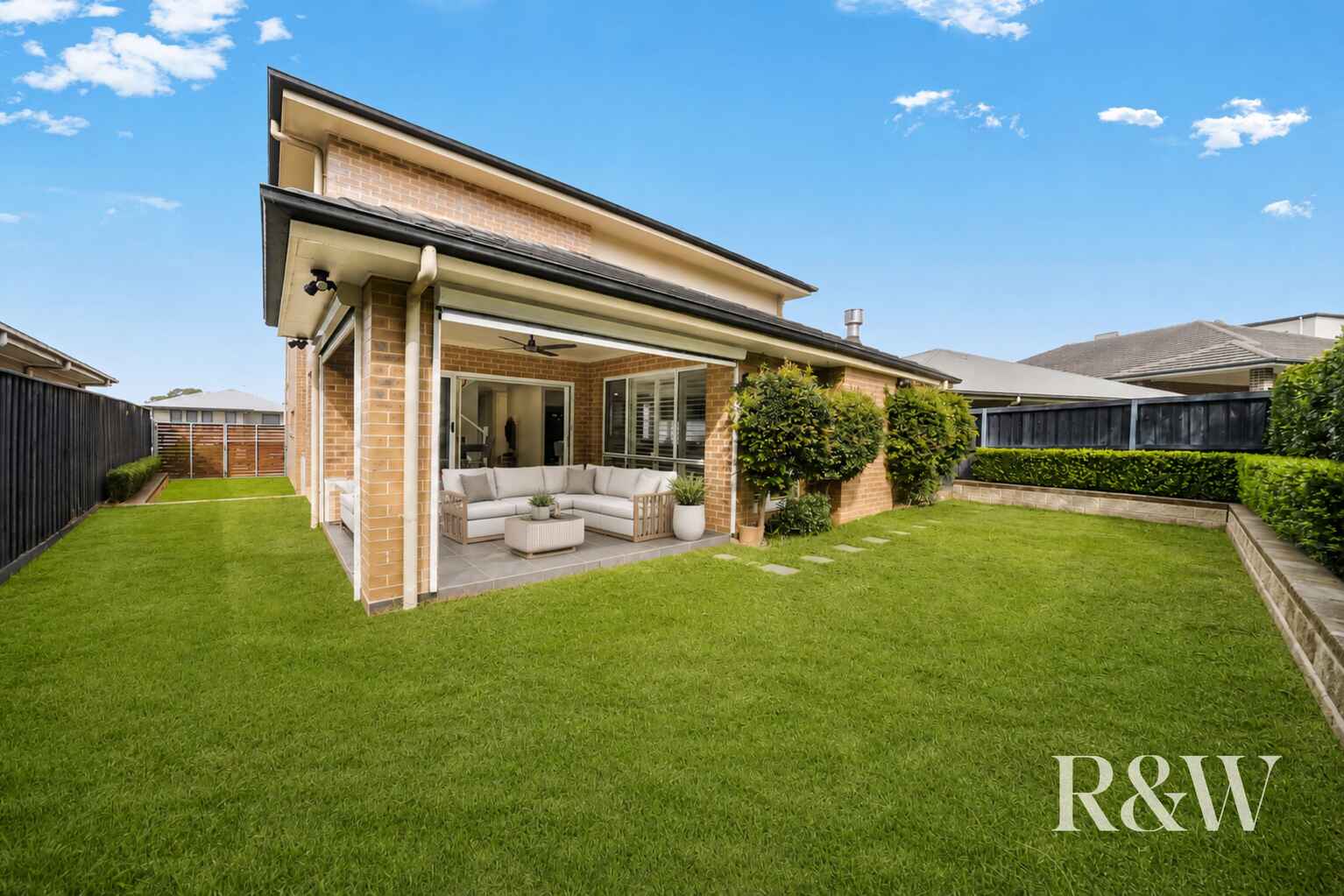 6 DROMEDARY PLACE Macquarie Links 6 DROMEDARY PLACE Macquarie Links