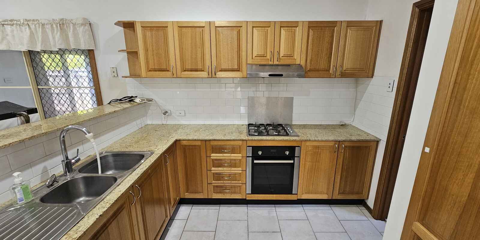4A Tallowood Avenue Casula 4A Tallowood Avenue Casula