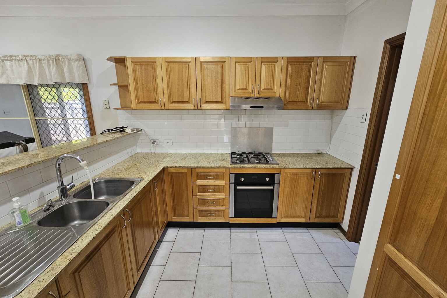 4A Tallowood Avenue Casula 4A Tallowood Avenue Casula