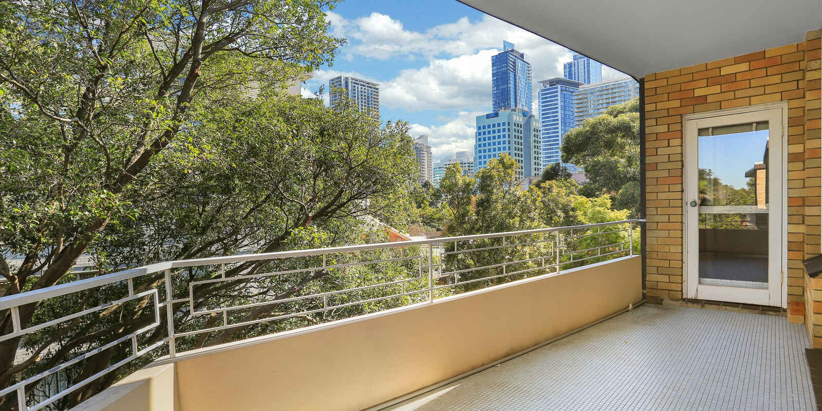 19/33 Johnson St Chatswood