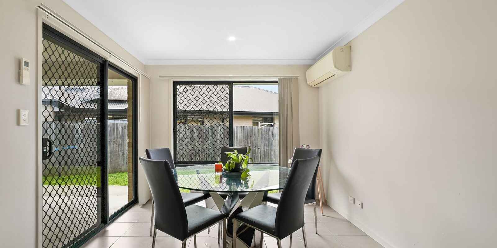 1/25 Lyndon Way Bellmere 1/25 Lyndon Way Bellmere