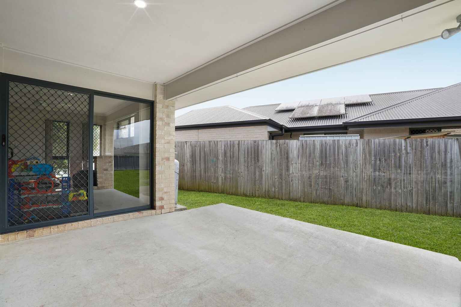 1/25 Lyndon Way Bellmere 1/25 Lyndon Way Bellmere