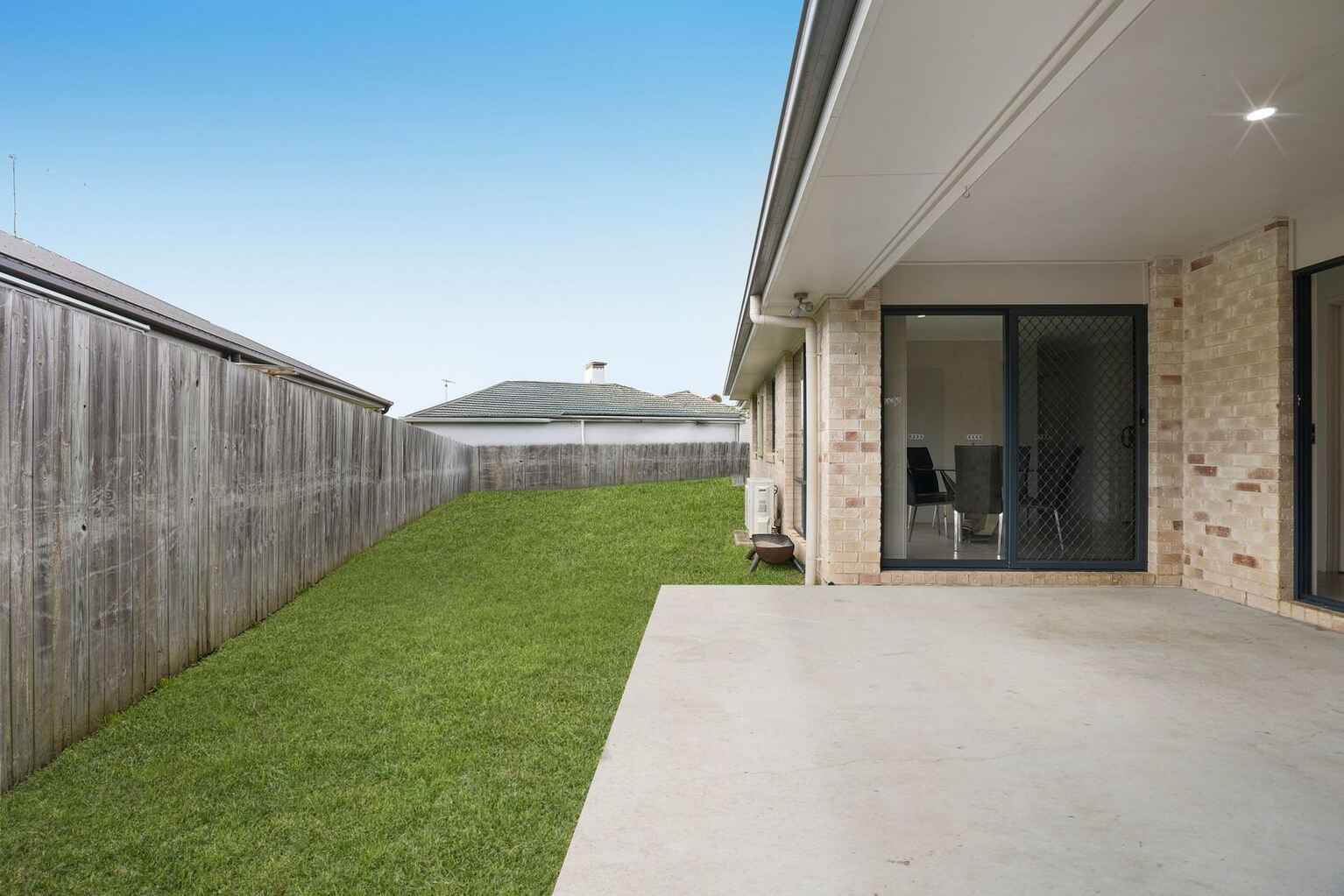 1/25 Lyndon Way Bellmere 1/25 Lyndon Way Bellmere