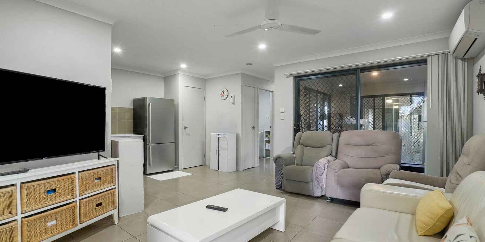 2/25 Lyndon Way Bellmere 2/25 Lyndon Way Bellmere