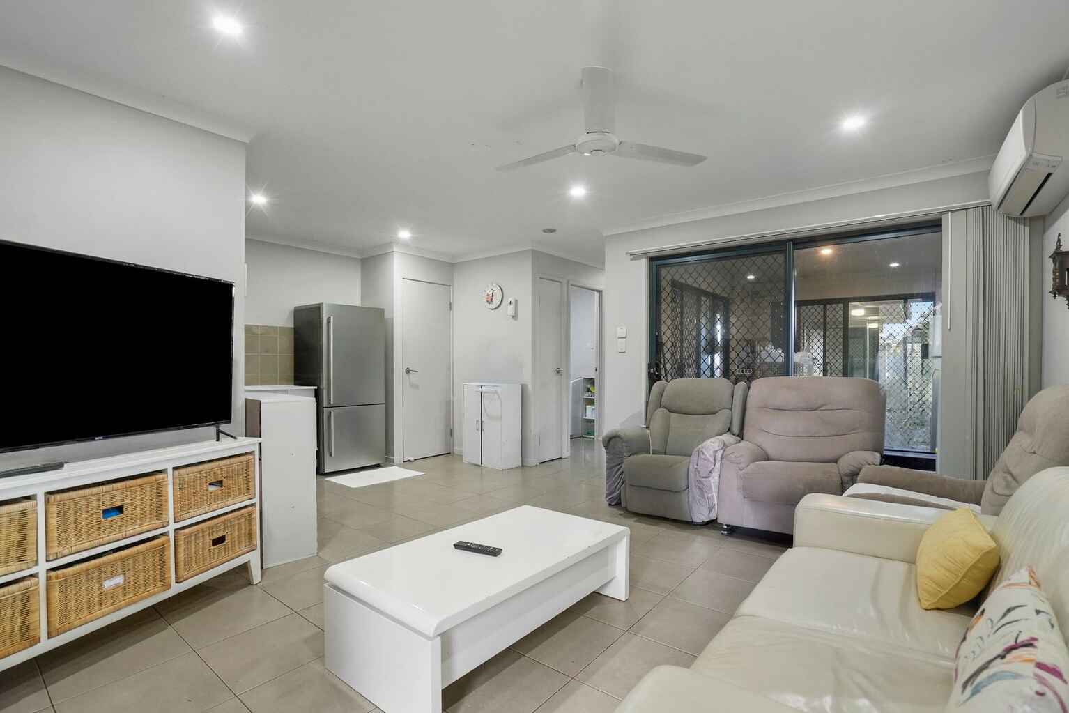 2/25 Lyndon Way Bellmere 2/25 Lyndon Way Bellmere