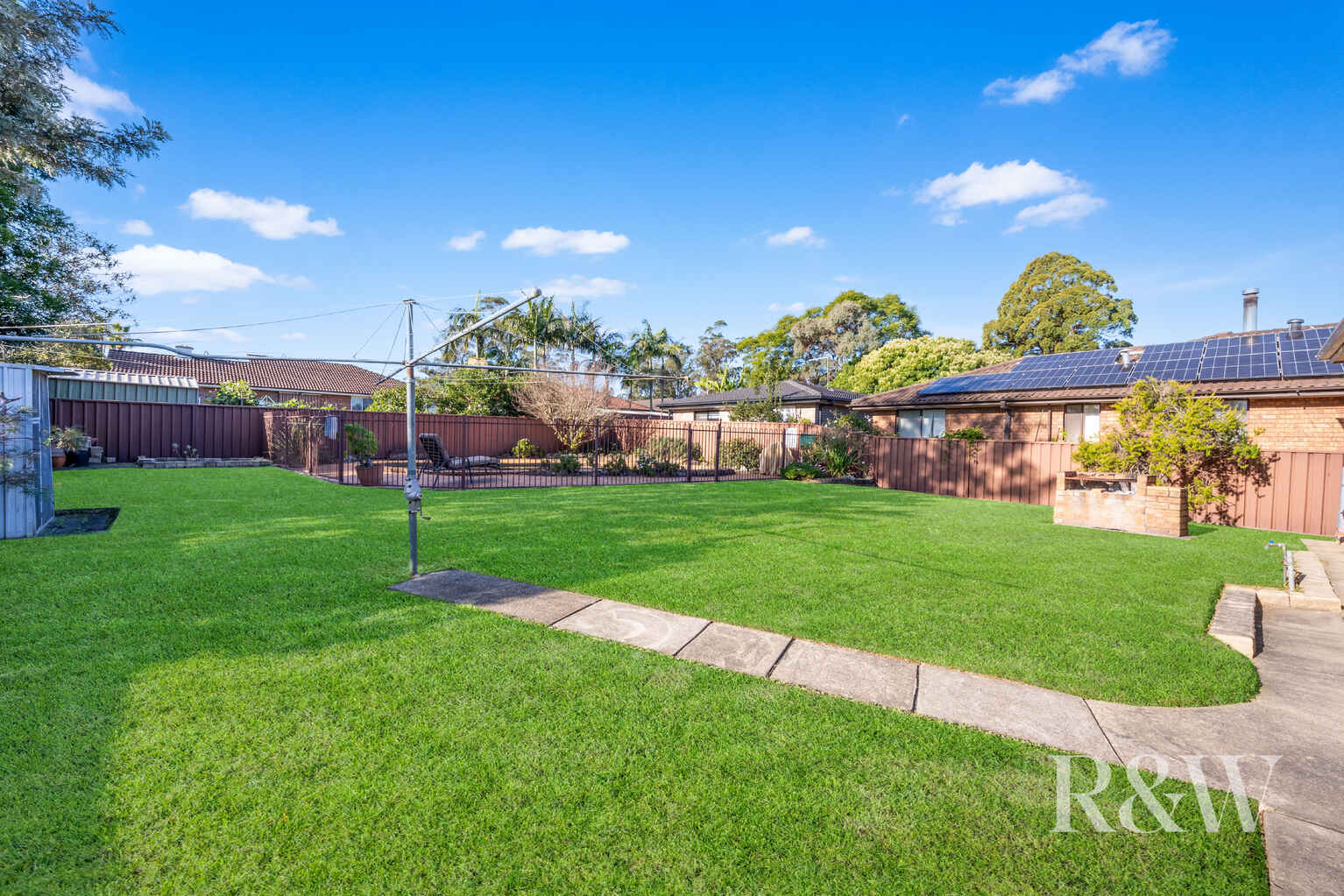 20 KOALA AVENUE Ingleburn