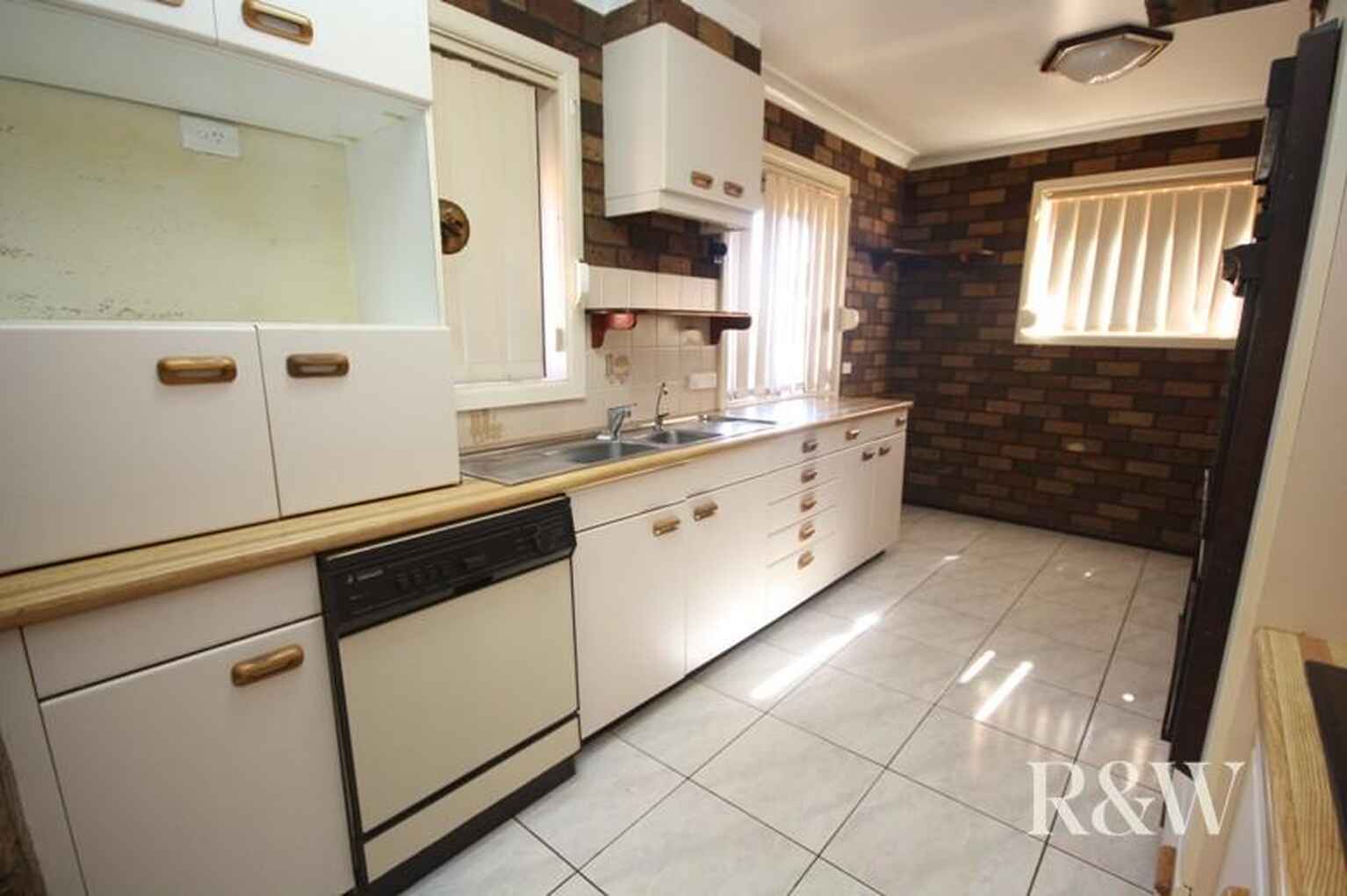 161 Captain Cook Drive Willmot