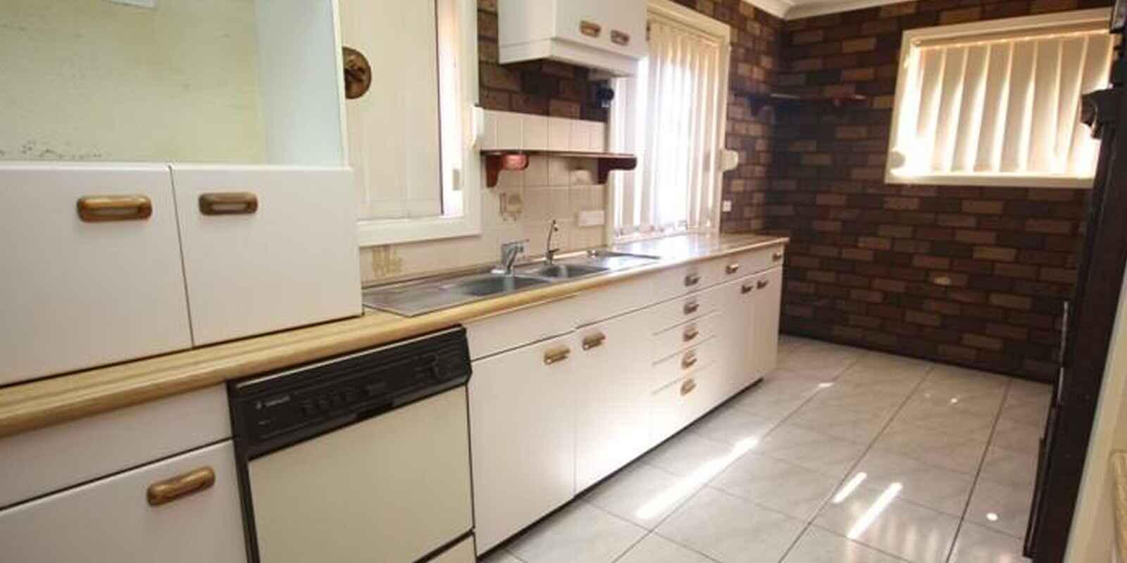161 Captain Cook Drive Willmot