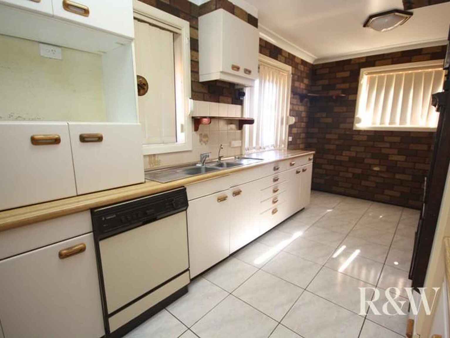 161 Captain Cook Drive Willmot