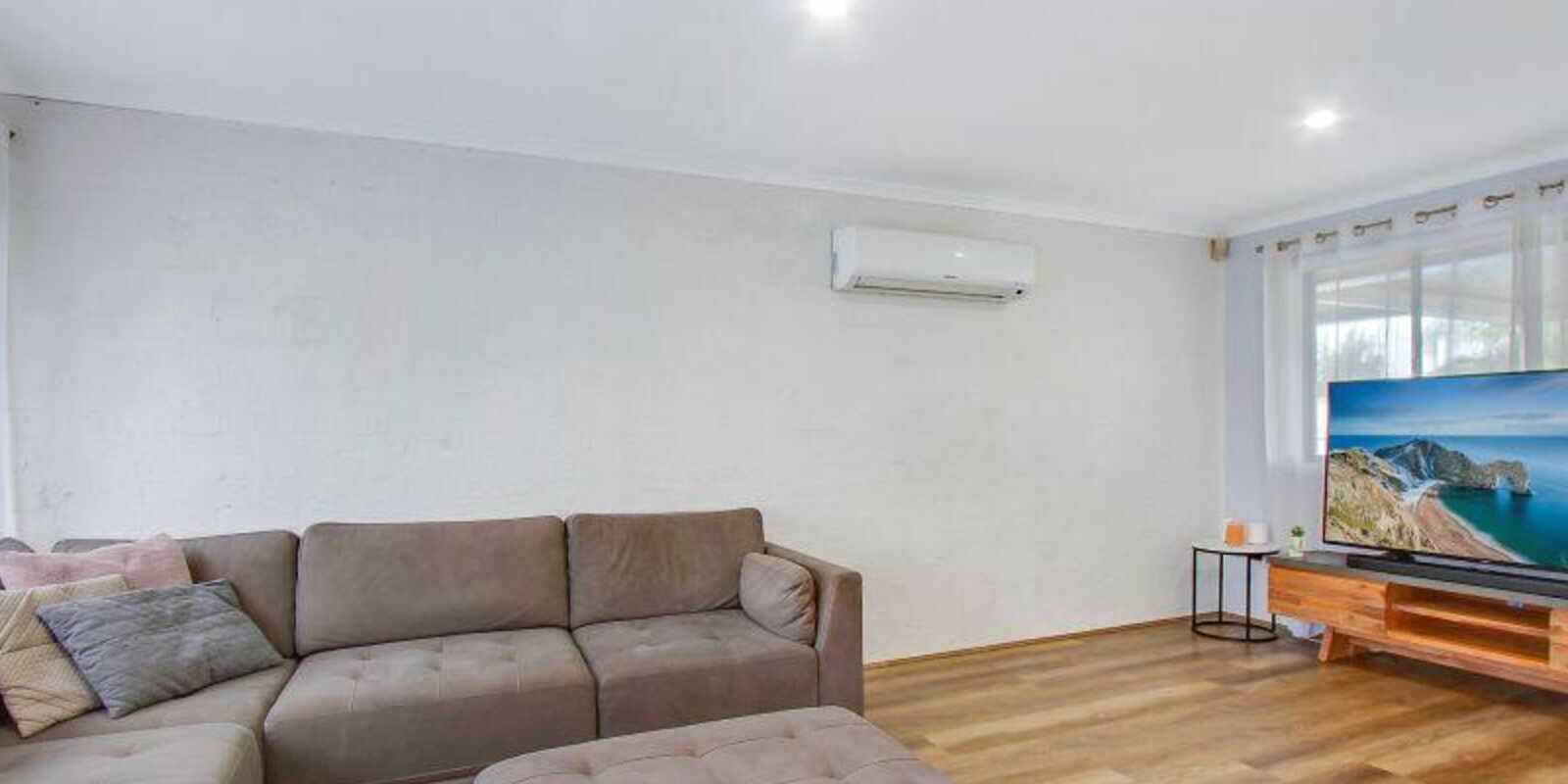 4 Como Close St Clair