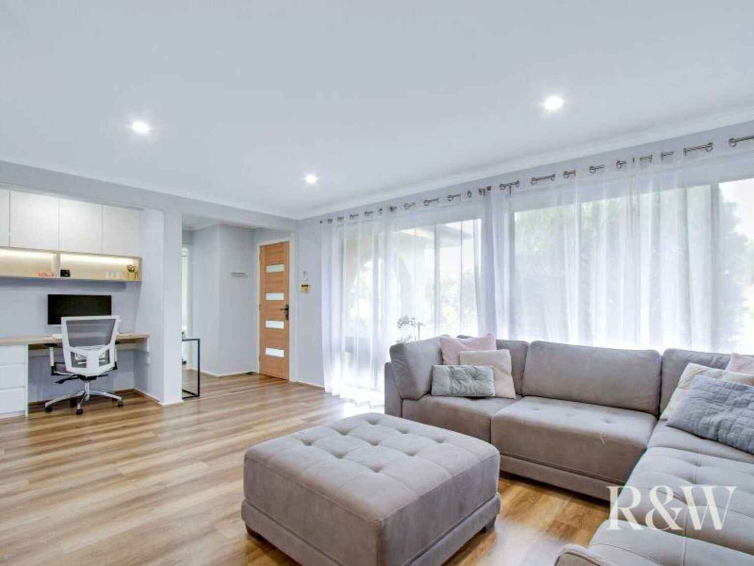 4 Como Close St Clair