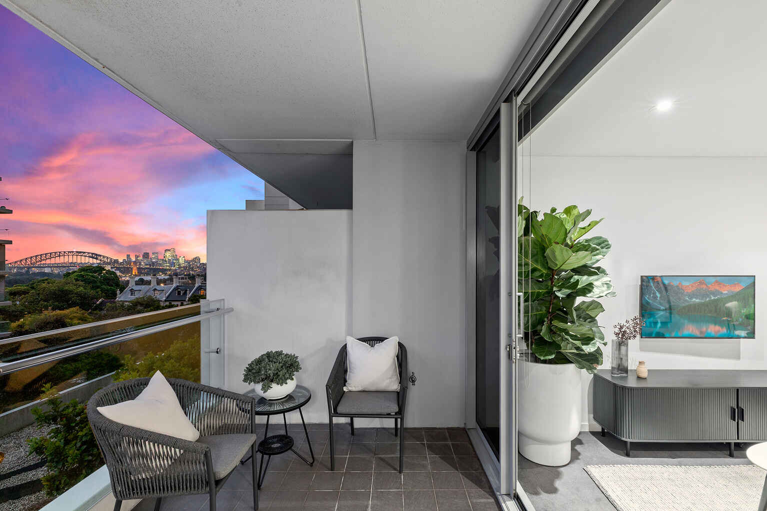 401/81 Macleay Street Potts Point 401/81 Macleay Street Potts Point